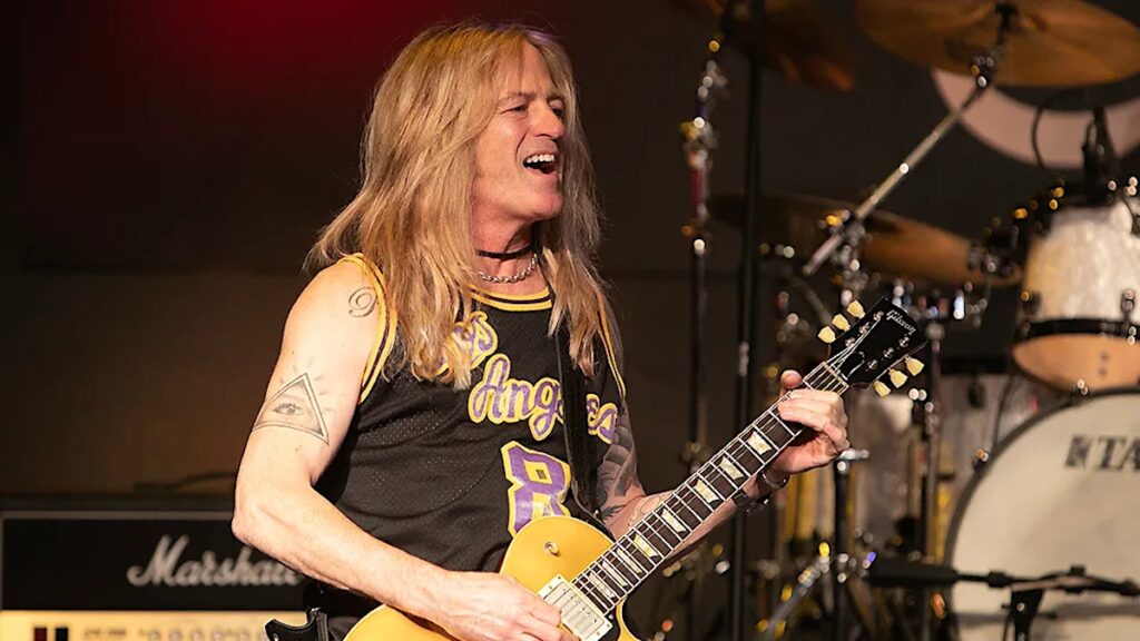 Guitarist Doug Aldrich diagnosed with throat cancer