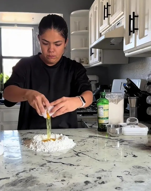 A young woman has revealed that she is a stay-at-home girlfriend and spends her days making meals for her partner from scratch