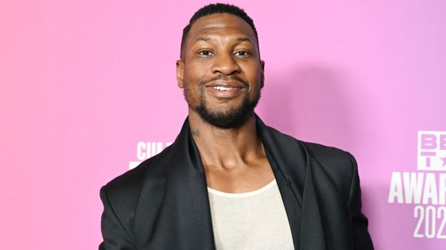 jonathan majors posing for a photo