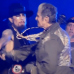 janes-addiction-concert-ends-abruptly-after-perry-farrell-throws-a-punch-at-dave-navarro-in-wild-video