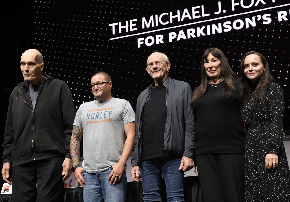  (L-R) Carel Struycken, Jimmy Workman, Christopher Lloyd, Anjelica Huston, and Christina Ricci pose after "The Addams Family" panel at 2024 Los Angeles Comic Con at Los Angeles Convention Center on October 05, 2024, in Los Angeles, California. (Photo by Chelsea Guglielmino/Getty Images)