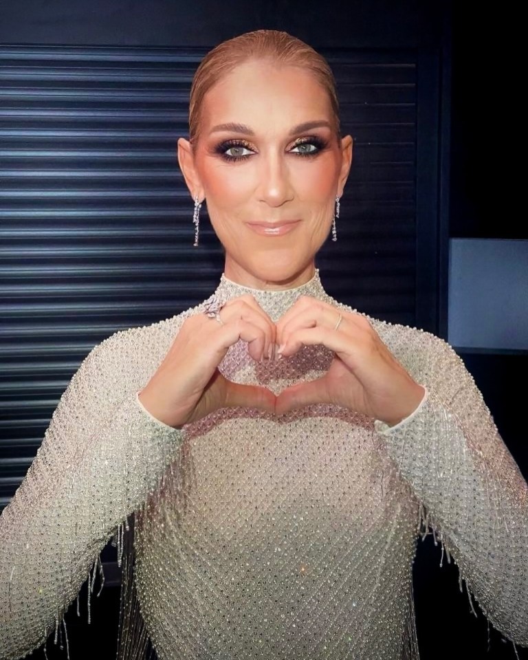 Following her performce the singer posted a picture of on social media cementing her comeback