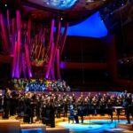 Grant Gershon conducts the Los Angeles Master Chorale at Walt Disney Concert Hall