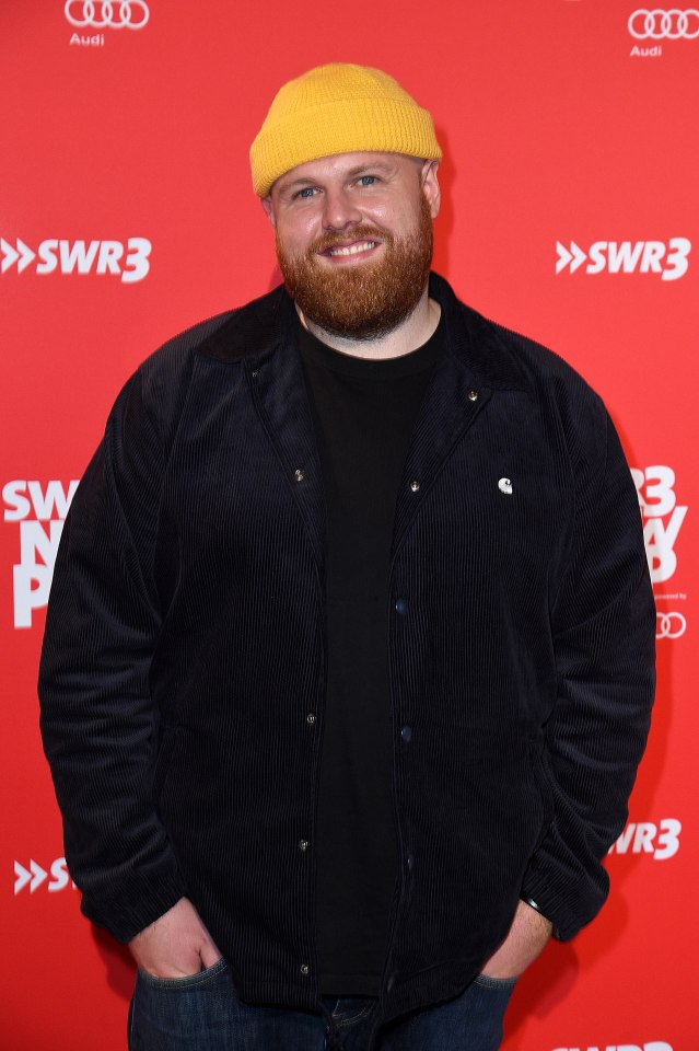 Tom Walker says he has nothing but compassion for Lewis Capaldi when it comes to stage fright