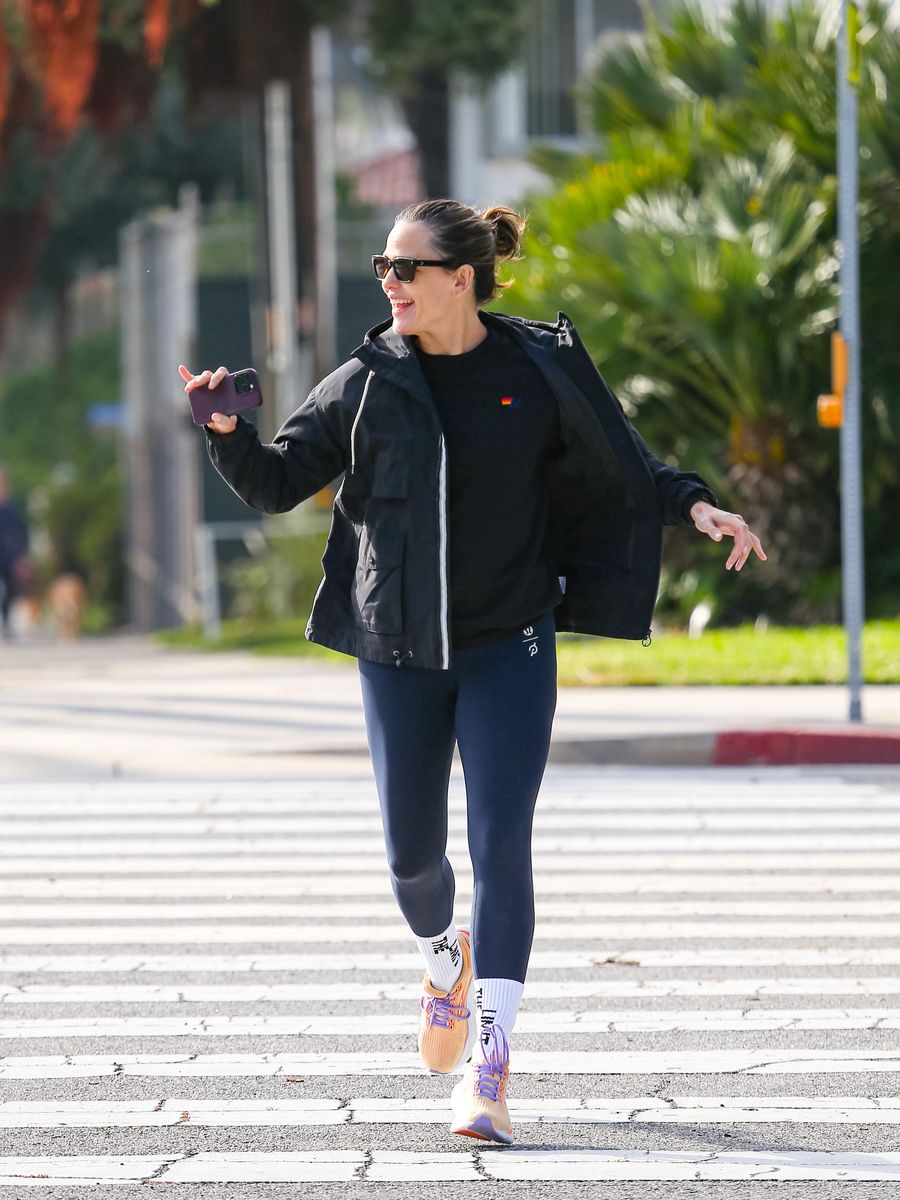 Jennifer Garner is seen on April 30, 2024 in Los Angeles, California.  (Photo by Bellocqimages/Bauer-Griffin/GC Images)