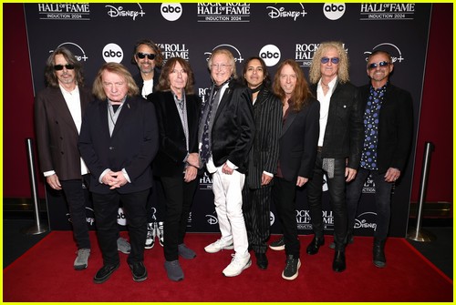 Foreigner members Luis Maldonado, Kelly Hansen, Rick Wills, Lou Gramm, Al Greenwood, Michael Bluestein, Jeff Pilson, Bruce Watson, Chris Frazier