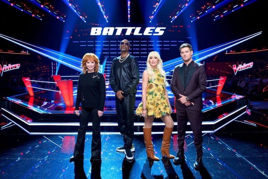 Gwen Stefani on The Voice alongside Reba McEntire, Snoop Dogg and Michael Buble