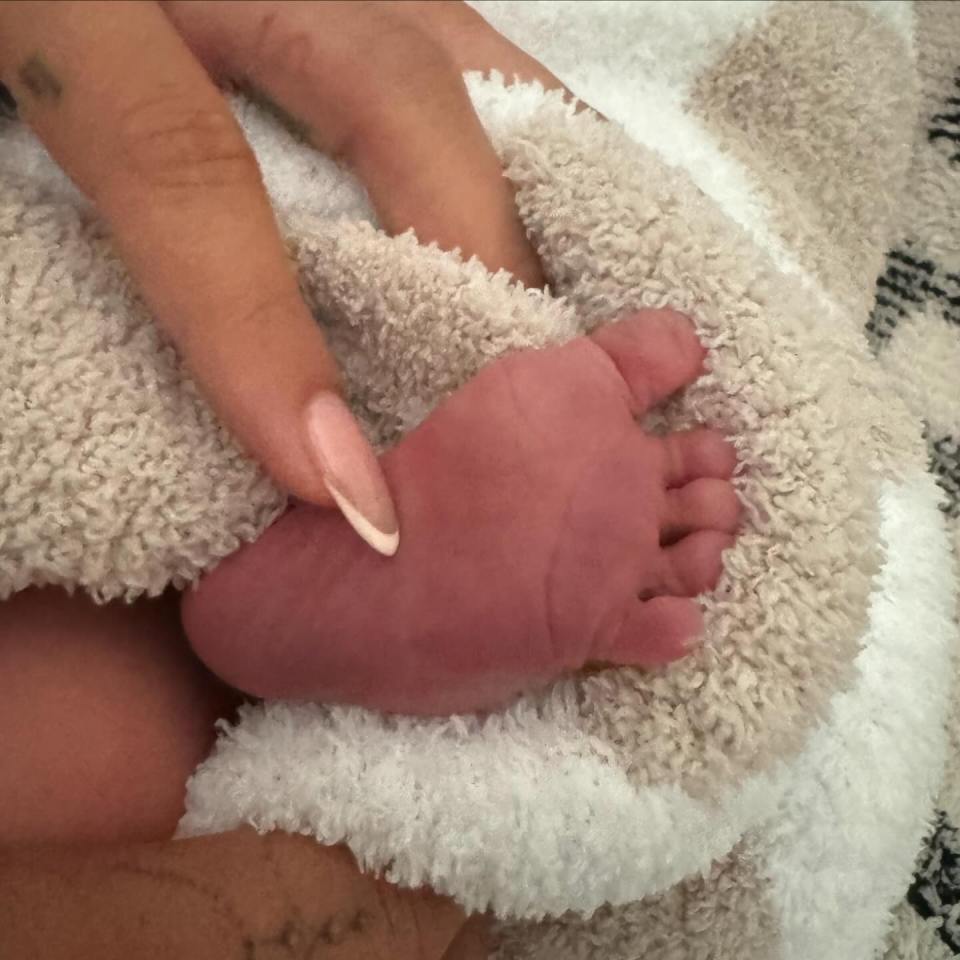 Justin Bieber announced the arrival of his son's birth with his photo