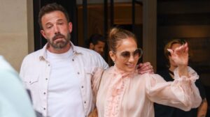 ben affleck and jennifer lopez paparazzi photo in france