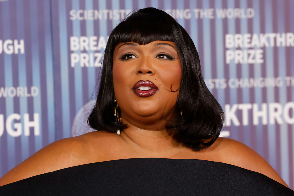 Lizzo attends 10th Annual Breakthrough Prize Ceremony