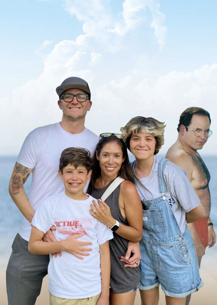 This Etsy Seller Will Photoshop a Disdainful George Costanza Into Your Family Vacation Photos