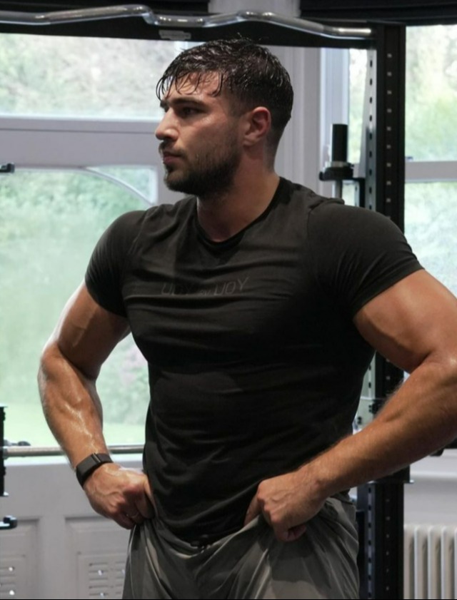 Tommy Fury is back training for a boxing return