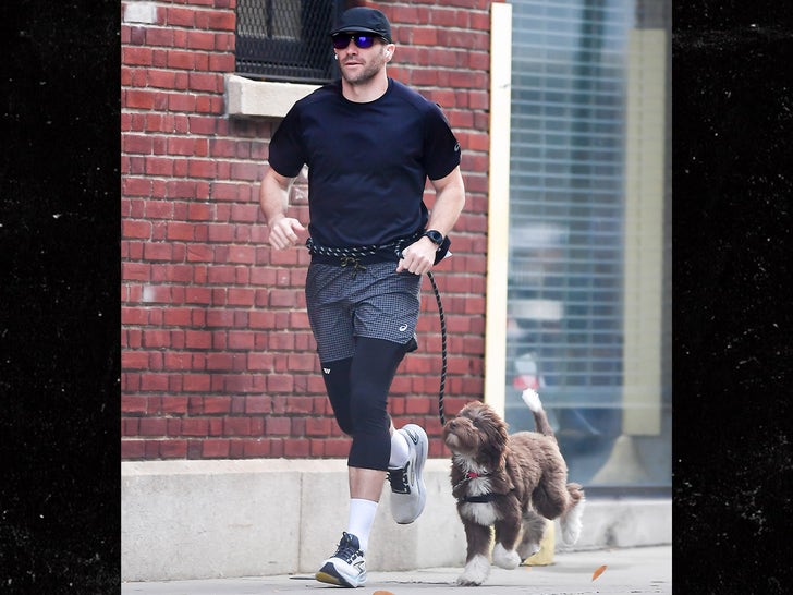 1105-Jake-Gyllenhaal-Election-Day-PRIMARY