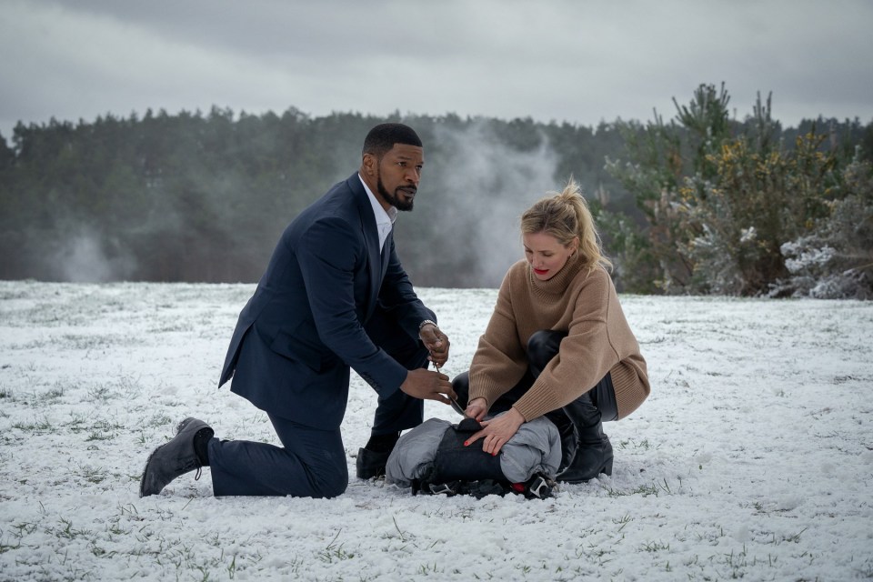 Jamie Foxx as Matt and Cameron Diaz as Emily in Back In Action