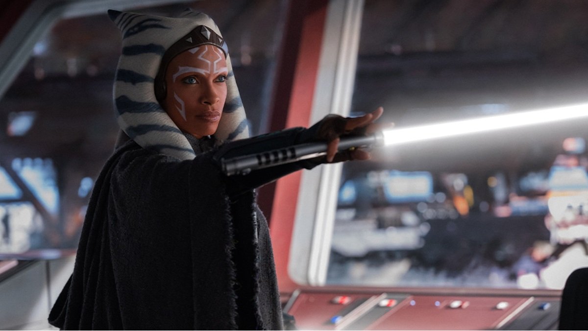 Ahsoka Tano (Rosario Dawson) wields her white lightsaber.