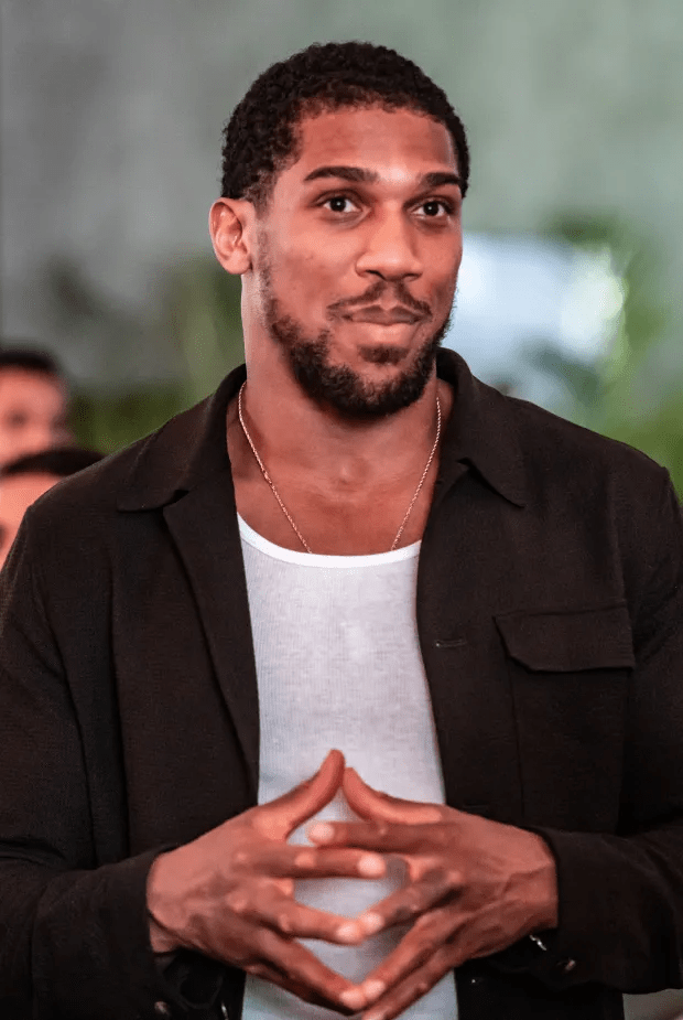 Anthony Joshua believes youth will overcome experience