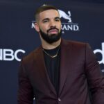 Drake poses at the Billboard Music Awards in Las Vegas on May 1, 2019.