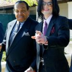 Michael Jackson and Joseph Jackson depart the Santa Maria Superior Court