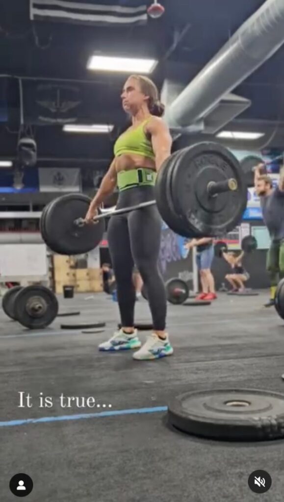 CrossFit Athlete Christine Middleton in Two-Piece Workout Gear Does "Snatches"