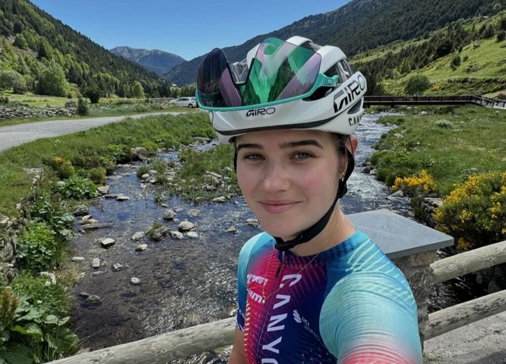 Cycling Beauty Neve Bradbury in Two-Piece Workout Gear is "Looking Good"