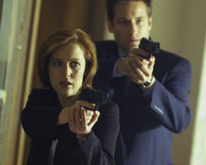 David Duchovny & Gillian Anderson Reveal X-Files 'Tension,' Reflect on Very 'Dysfunctional' Moment