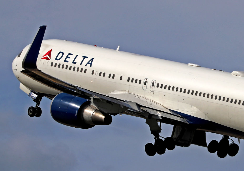 Delta Boeing 767 taking off from Barcelona airport