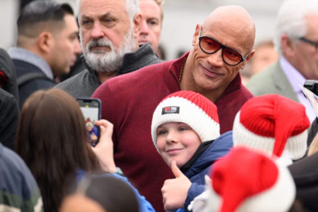 dwayne-johnson-embraces-crying-fan-takes-pictures-in-adorable-vid