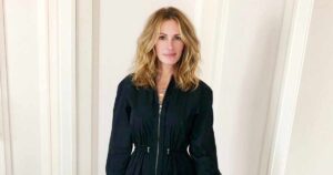 Here’s how Julia Roberts deals with raunchy movie scenes.