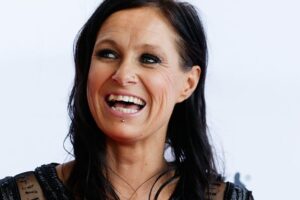 Kasey Chambers Net Worth | Celebrity Net Worth