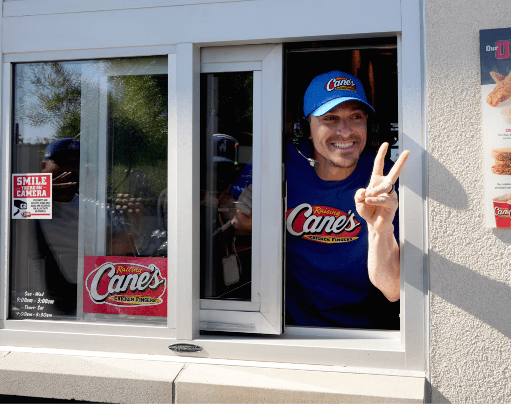 Dodgers Kiké Hernández works ‘shift’ at Raising Cane’s