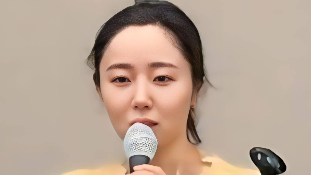 Min Hee-Jin resigns