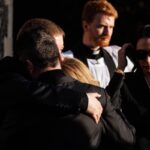 simon-cowell-cries-hugs-liam-paynes-parents-at-late-singers-funeral