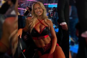 sydney-thomas-drives-boxing-fans-wild-in-ring-girl-outfit-see-photos-mcu