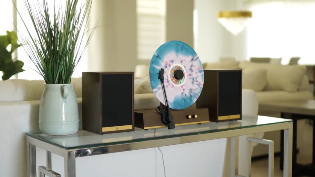 vertical vinyl player raises 500,000 kickstarter