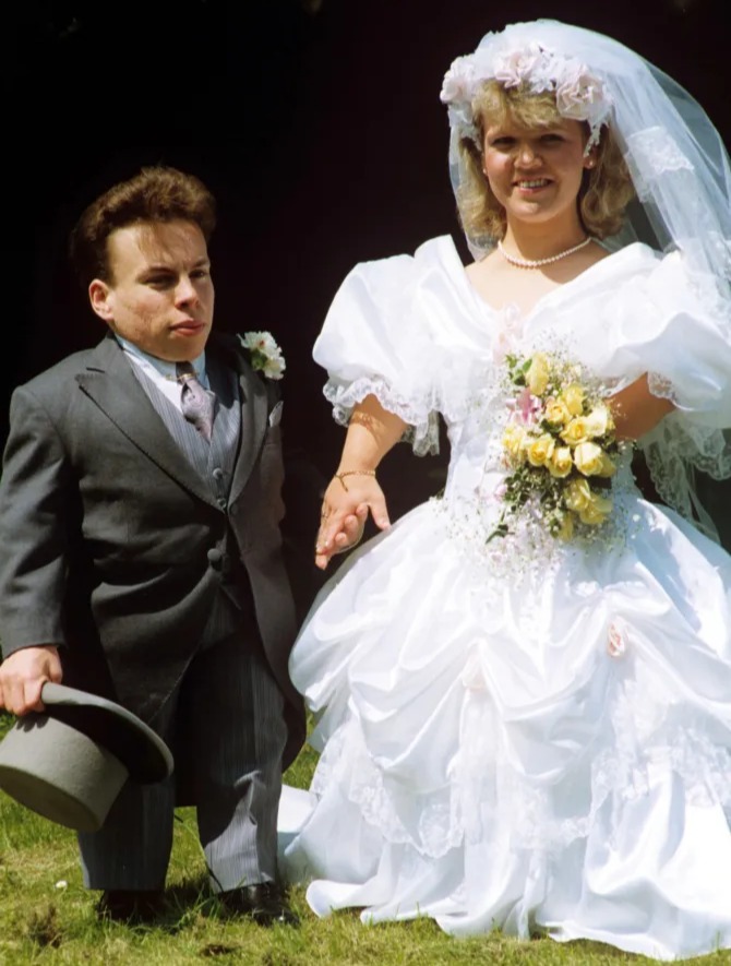 Warwick and Samantha tied the knot in June 1991 after meeting aged 17 and 16