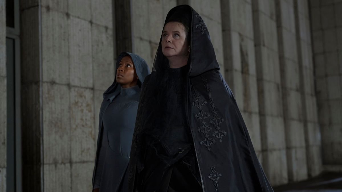 sister theodosia and mother superior valya harkonnen dune prophecy episode three recap sisterhood above all