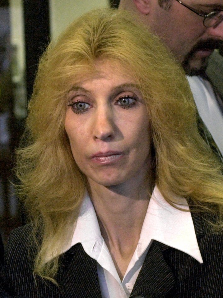 Debbie speaking to the media in Mount Clemens, Michigan, in April 2001