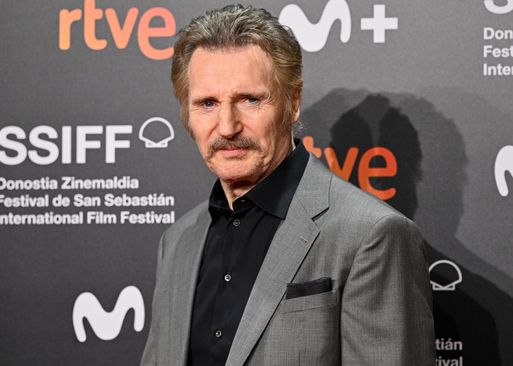 Liam Neeson attends the ‘Marlowe’ premiere during 70th San Sebastian International Film Festival.