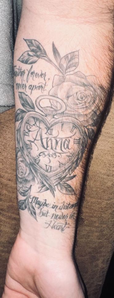 Eldridge said he searched and found a licensed tattoo artist who used Anna's ashes to create this tribute