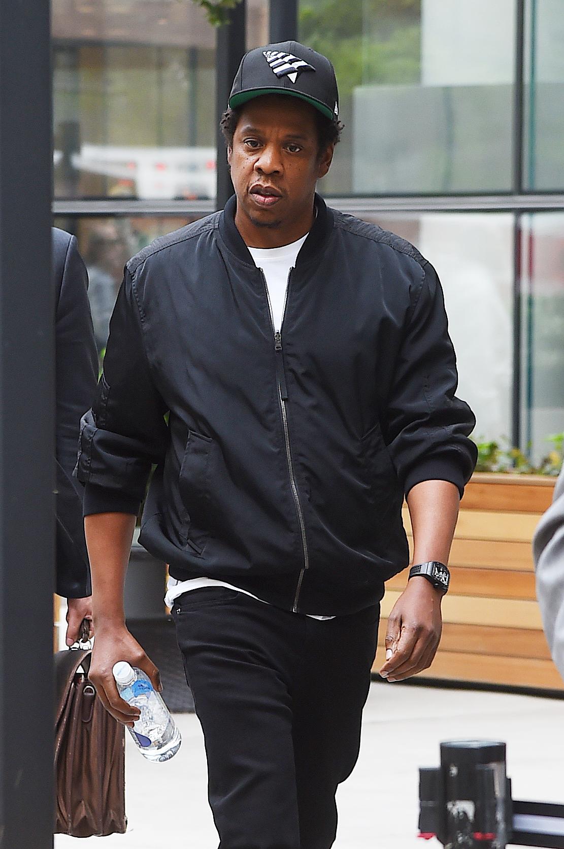 Jay-Z leaving Securities and Exchange Commission in Lower Manhattan