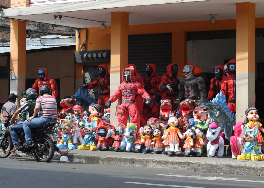 Monigotes on the street in Ecuador.