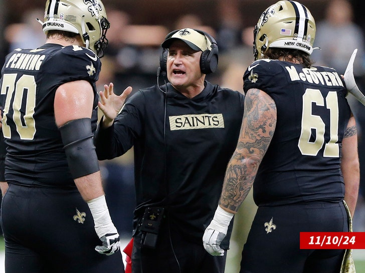 darren rizzi saints sidelines