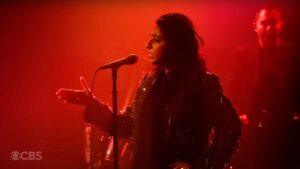 Arooj Aftab Performs "Raat Ki Rani" on Colbert: Watch