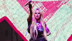 Avril Lavigne Announces More 'Greatest Hits' Tour Dates