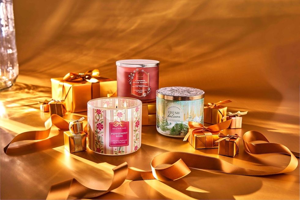 Bath & Body Works holiday candles