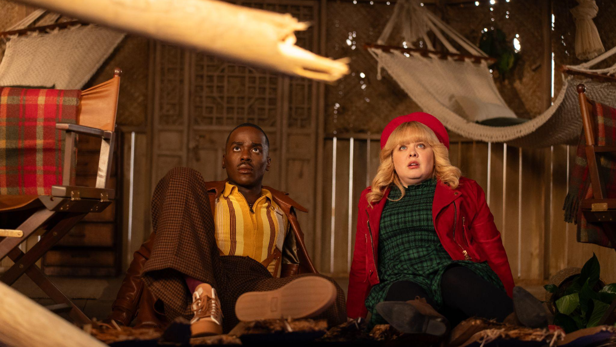 image from Doctor Who Christmas special with fifteenth doctor and joy sitting on the floor of a tree house