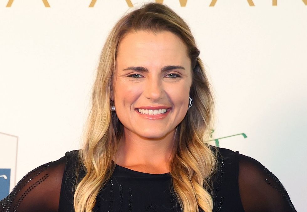 Golf Pro Lexi Thompson in Two-Piece Workout Gear Says "Feel Your Strongest"