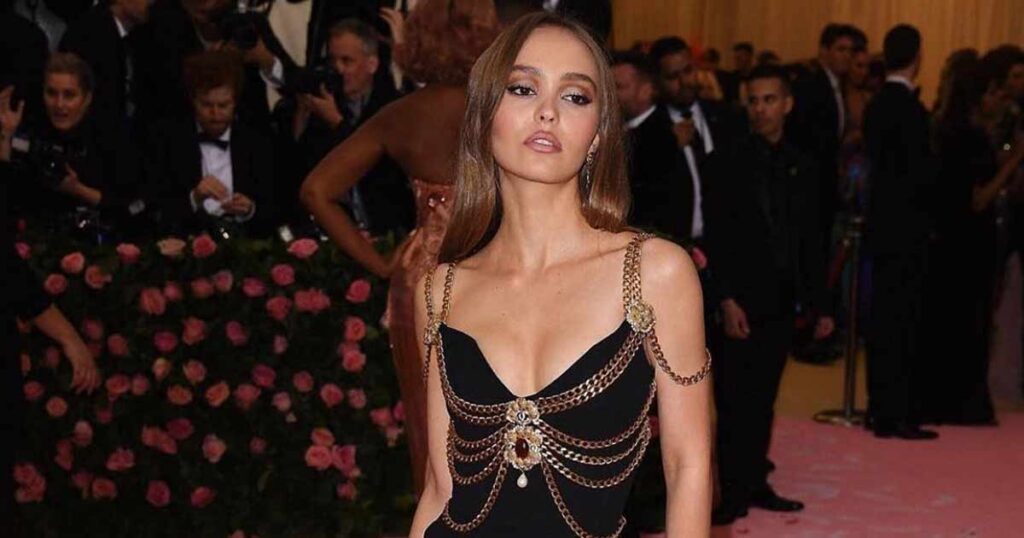 Does Lily-Rose Depp want to stay away from fame?