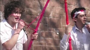 MGMT Performing “Kids” as College Students in 2003: Watch