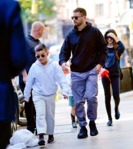 Scott Disick is seen with his son, Mason, on Sept. 30, 2018, in New York City.